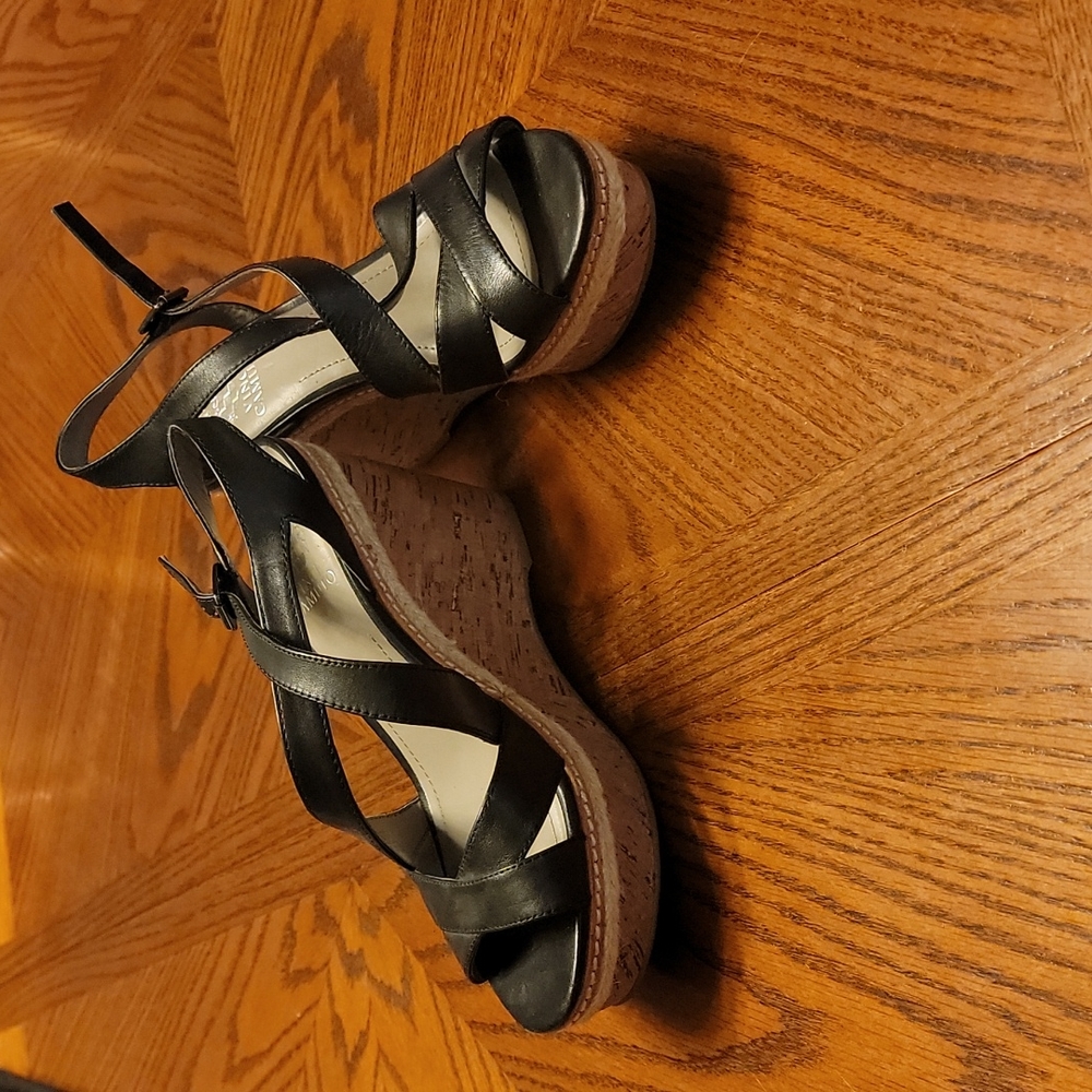 VINCE CAMUTO HIGH HEELS